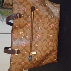 Coach large butterfly tote with matching coach wristlet